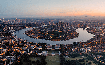 Thames river at dusk